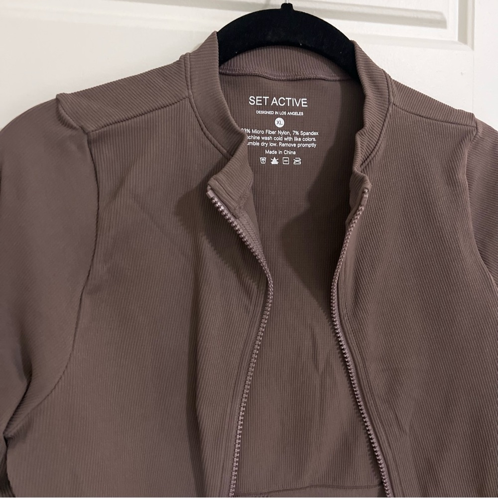 Set Active Cropped Jacket Top - image 6
